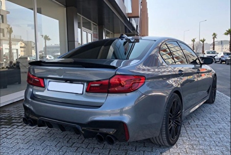 Bmw 5 Serisi G30 Uyumlu M5 Görünüm  Body Kit / Panjur Dahil