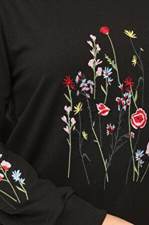 Kolları Ve Önü Çiçek Nakışlı Sweattshirt