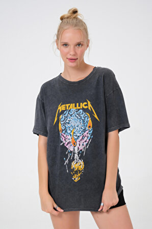 Dress Cabinet Kadın Metallica Baskılı Yıkamalı T-shirt