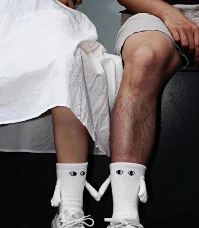 Elele Tutuşan Mıknatıslı Çift Çorabı Sevgili Çorabı Siyah ve Beyaz