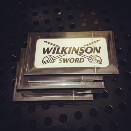 Wilkinson Sword Classic 5'li Tek Bıçaklı Pürüzsüz Cilt Tipleri İçin Bıçak Yedeği