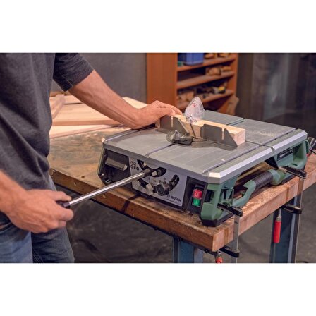 Bosch Advanced Table Cut 52 Tezgah Tipi Testere