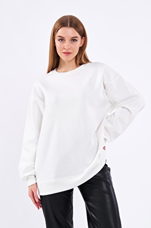 Ekru Kadın Pamuklu Oversize Basic Bisiklet Yaka Sweatshirt