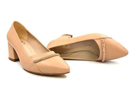 OC Shoes D8817 Kısa Kare Topuklu Kadın Ayakkabı NUT