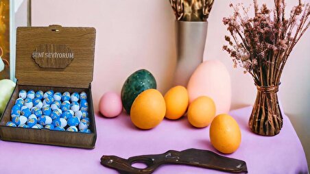Ozmo Mini Yumurta Seni Seviyorum Yazılı Ahşap Hediye Kutusu 35 Adet Yumurta Sevdiklerinize Hediye Ozmo Mini Eggs Ahşap Kutulu