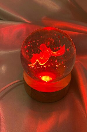 3D Led Işık Cam Küre Çok Işıklı Ahşap Oturan Çocuk