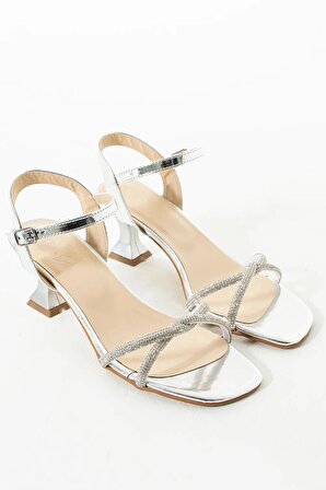 Kadın Milo Gümüş 6 Cm Topuklu Çapraz Taşlı Ayakkabı