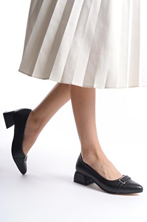 Kadın Katra 4 Cm Kalın Topuklu Düz Toka Deyatlı Klasık Ayakkabı