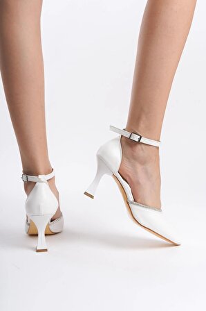 Kadın Mari Beyaz Taş Detaylı Bilekten Bağlamalı Topuklu Ayakkabı