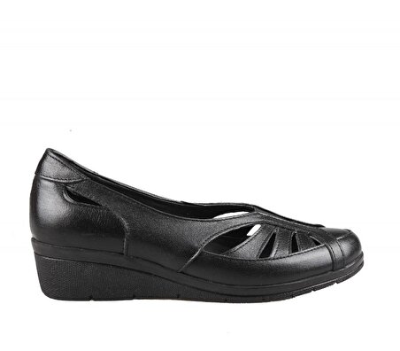 CASTLE BLACK 7022 Hakiki Deri Ortopedik Siyah Kadın Günlük Anne Ayakkabısı