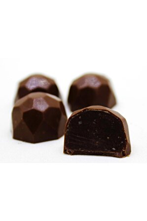 Dark Brown 1000 gr Fındık Parçacıklı Sargılı Kristal Sütlü Çikolata Ikramlık