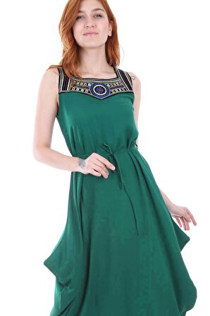 1512 Önü Nakışlı Elbise - Yeşil
