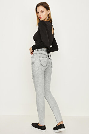 Kadın Yırtık Detaylı Yüksek Bel Jeans