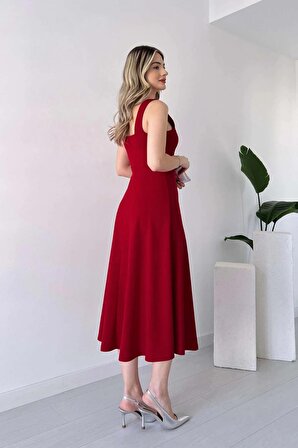 Kırmızı Kalın Askılı Kare Yaka Eteği Fırfırlı Crep Kumaş Midi Elbise