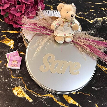 Ayıcıklı Aynalı Kutuda 100Adet İsimli Kız Bebek Çikolatası - Gold