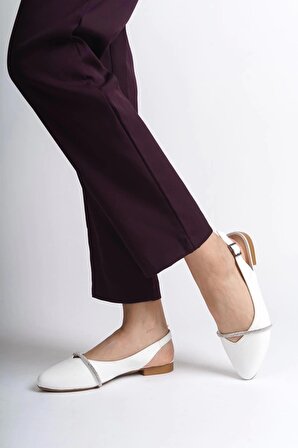 ALLISON Tokalı Ortopedik Rahat Taban Taş Detaylı Kadın Babet Ayakkabı KT Beyaz