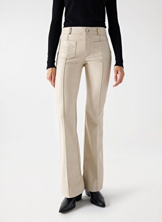 Kırık Beyaz Kadın Normal Bel Pantolon LEATHER EFFECT DESTINY PUSH-UP FLARE TROUSERS 21006902