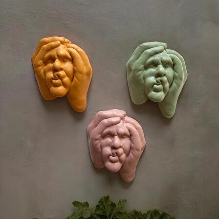 Ellerle Sıkılmış Renkli İnsan Yüzü Dekoratif Duvar Heykeli 3 lü Set Biblo Obje Ev Dekorasyon
