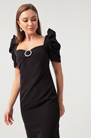 Kadın Siyah Taşlı Tokalı Balon Kollu Elbise