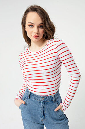 Kadın Beyaz-Kırmızı Fitilli Uzun Kollu Crop Bluz