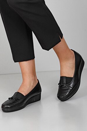 SİYAH Gön Yuvarlak Burun Dolgu Taban Fiyonklu Kadın Günlük Ayakkabı 42070