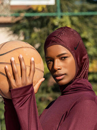 Pro Hijab Sporcu Saç Bandı Başörtüsü Spor Bone - Bordo Siyah
