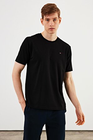 Erkek Bisiklet Yaka T-shirt %100 Pamuk Nakış Detaylı Basic Siyah Tişört MTLCE89