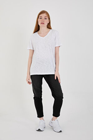 Viole&More 1002 Flamlı  V Yaka Basic Kadın T-shirt BEYAZ