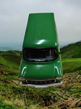 Nostaljik Metal Çek Bırak Ford Sesli ve Işıklı Minibüs Yeşil ( 1/36 Ölçek )