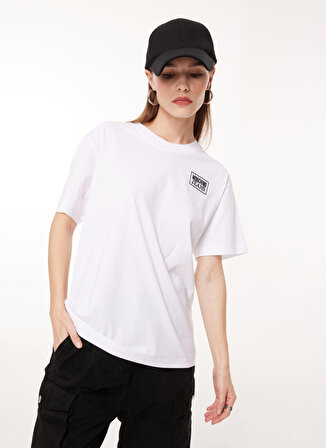 Moschino Jeans Bisiklet Yaka Baskılı Beyaz Kadın T-Shirt J0711