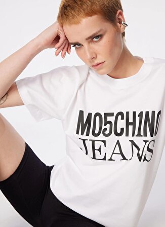 Moschino Jeans Yuvarlak Yaka Baskılı Beyaz Kadın T-Shirt 241K1J0712