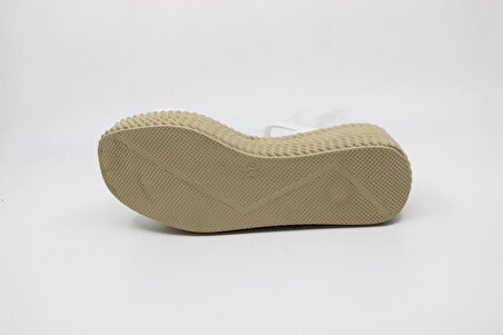 Zerhan 2094 Kadın Beyaz Dolgu Topuk Sandalet Ayakkabı