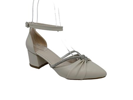 Zerhan C70 Kadın Ten Burnu Kapalı Sivri Burun Taşlı Bilek Bantlı Topuklu Ayakkabı