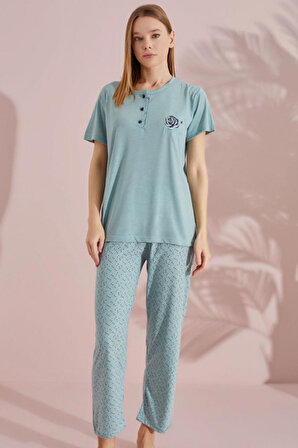 Dreamy Kısa Kollu Nakış Detaylı Puantiyeli Düğmeli Yaka Pijama Takımı