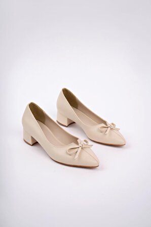 Sapin Kısa Kalın Topuklu Fiyonklu Kadın Ayakkabı (TAM KALIP KULLANDIĞINIZ BEDEN ÖNERİLİR) 72790