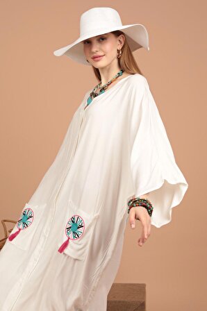 Arkası Nakışlı Detaylı ve Önü Düğmeli Viskon Kumaşlı Geniş Kollu Uzun Kadın Elbise Beyaz Yaz /Bahar