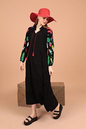 Kolları Kabartma Baskı Detaylı Uzun Kollu ve Uzun Boylu Viskon Kumaşlı Kadın Elbise Yaz/Bahar Siyah