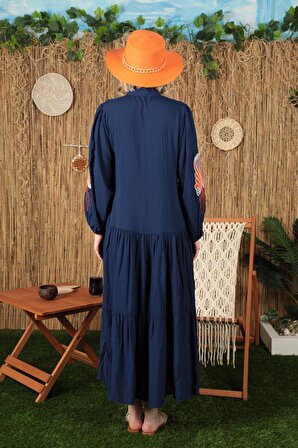 Ön Robası ve Kolları Nakış Detaylı Uzun Kollu Viskon Kumaşlı Rahat Kadın Elbise Lacivert Yaz /Bahar
