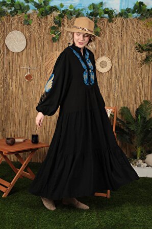 Ön Robası ve Kolları Nakış Detaylı Uzun Kollu Viskon Kumaşlı Rahat Kadın Elbise Siyah Yaz / Bahar