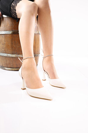Bilekten Bağlamalı Taş Detaylı Topuklu Ayakkabı BEJ Orta Topuklu(5-9 cm)
