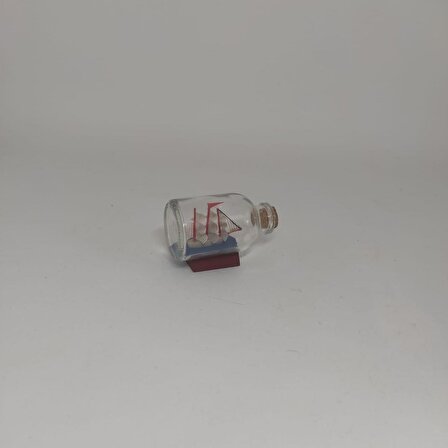 Küçük Boy Kutulu Mini Cam Şişe İçerisinde Gemi Biblosu 7-5 cm Dekoratif Hediyelik Gemi Maketi Kabasakal Gemi