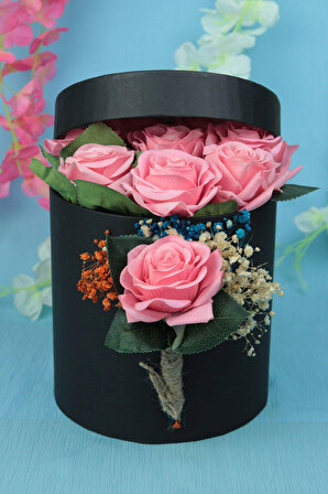 Pembe Güllerle Romantik Siyah Kutu Konsept Sevgiliye Hediye