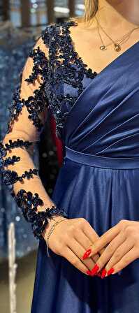 Lacivert Uzun Kollu Dantel Detaylı Kloş Etekli Saten Uzun Abiye Elbise 7510
