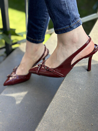 Olivia Çift Bantlı Toka Detaylı Rugan Kadın Topuklu Ayakkabı
