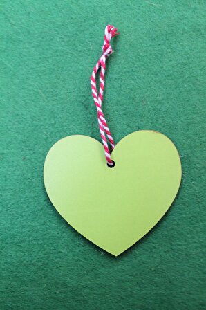 6 Adet Yeşil Dekoratif Ahşap Kırmızı Beyaz İpli Kalp Ağaç Süsü - Yılbaşı Dekor