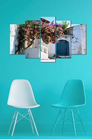 Sarmaşık Çiçekler, Beyaz Duvarlar ve Mavi Kapı - 5 Parçalı Kanvas Tablo