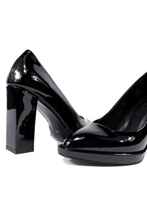 Kristen Siyah Rugan Platformlu Rahat Kadın Ayakkabı