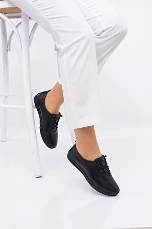 Kadın Siyah Tam Ortopedik Lastik Bağcıklı Günlük Ayakkabı