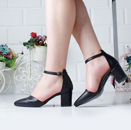 Topuklu Büyük Numara Bayan Klasik Karnıyarık Ayakkabı