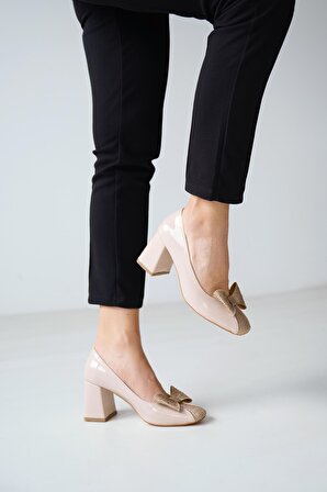 Klasik Topuklu Büyük Numara Bayan Fiyonk Taşlı Ayakkabı